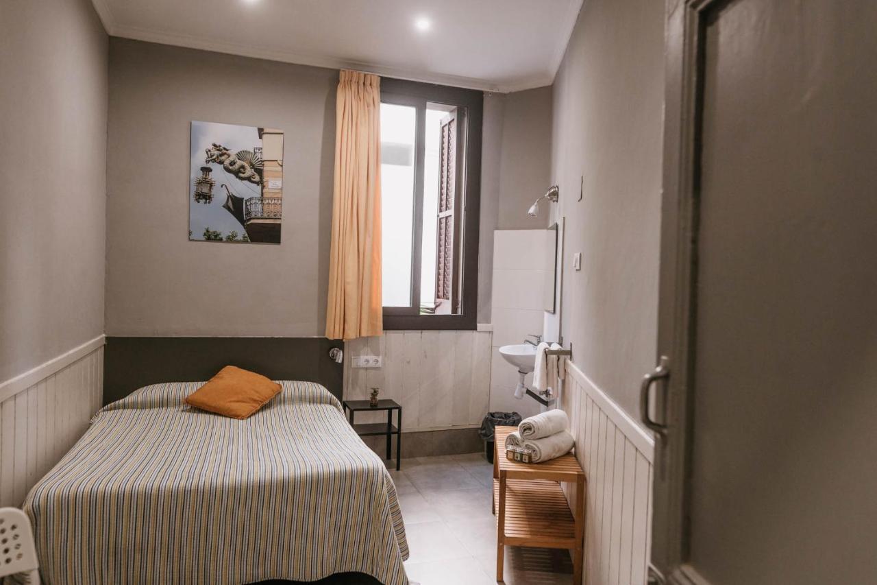 45 Guest house *